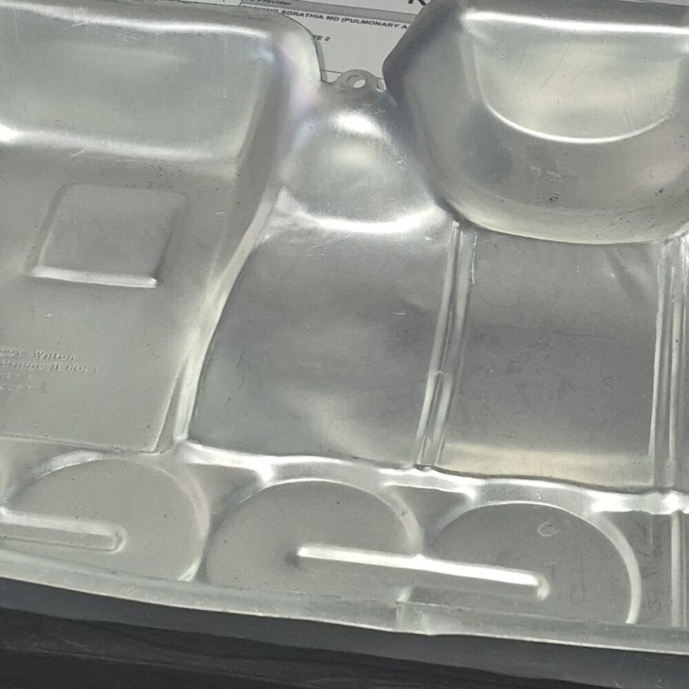1991 Wilton 2105-9433 Train Birthday Locomotive Cake Party Pan Mold Retired CUTE